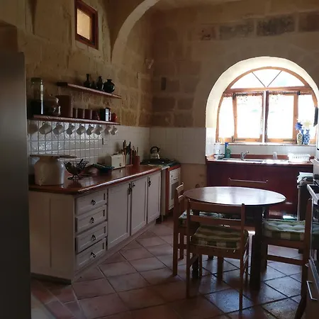 Gozo -tranquil And Serene 度假居 *