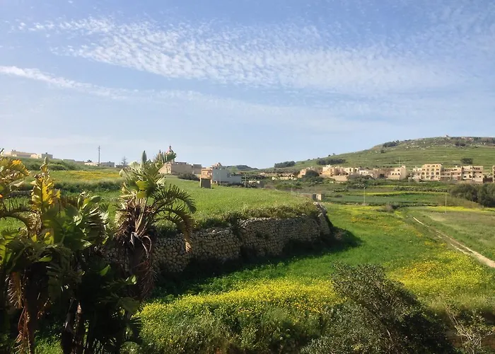 Semesterbostad Gozo -tranquil And Serene Għasri