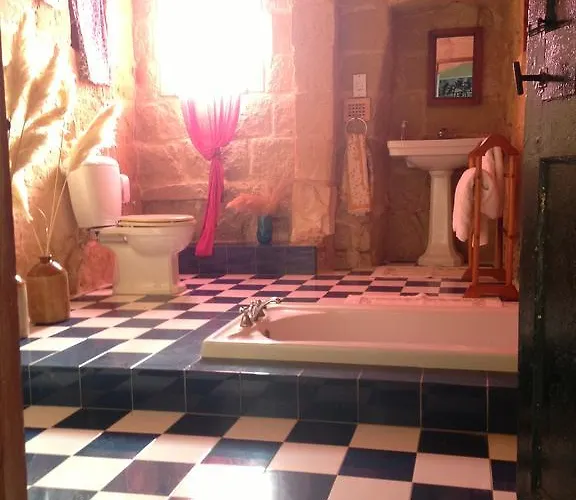 Semesterbostad Gozo -tranquil And Serene Għasri